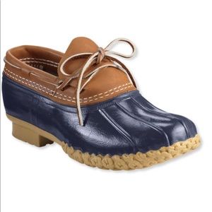 L.L. Bean Sz 6 Rubber Mocs Leather Navy Blue